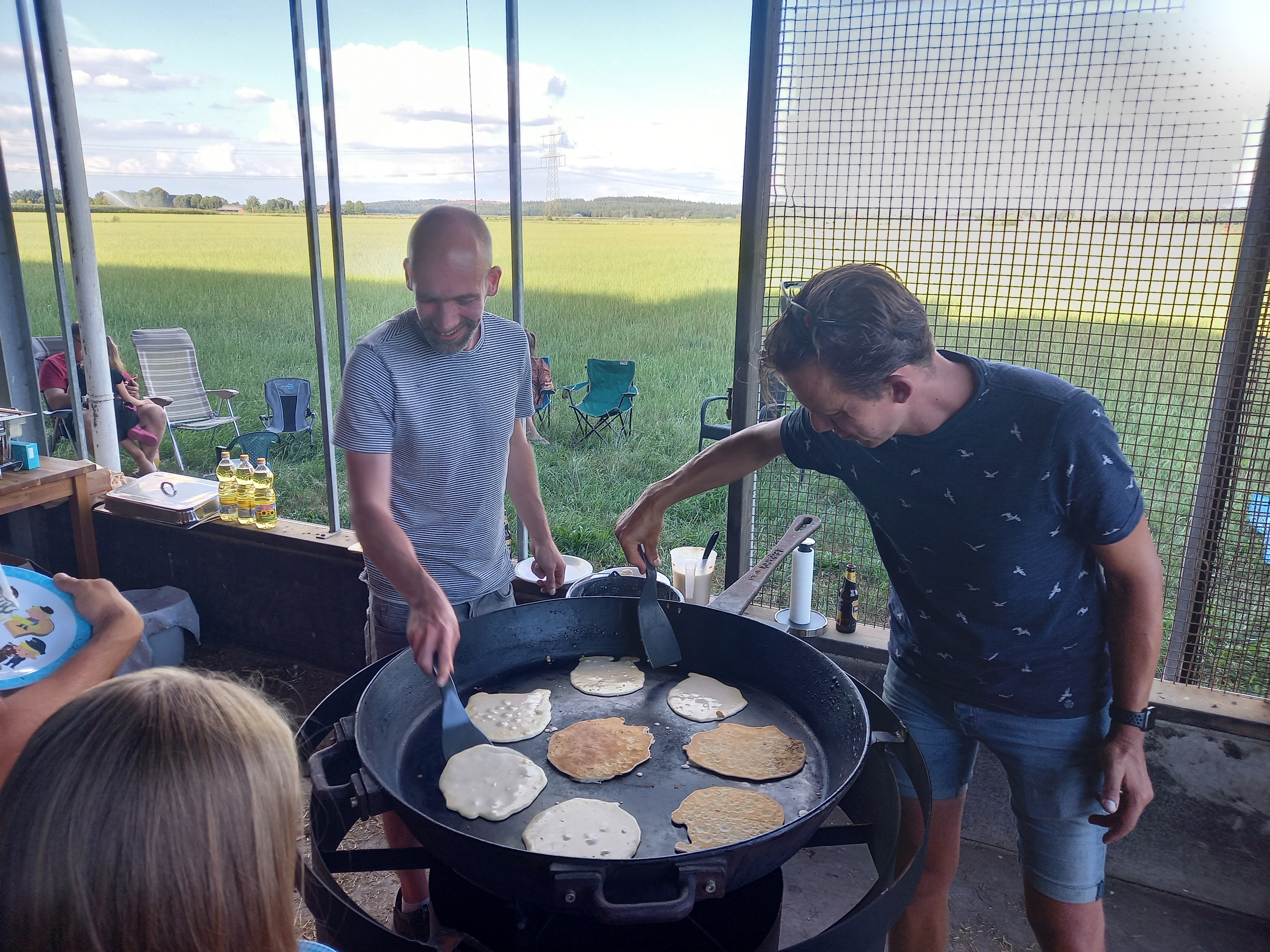 Pannenkoeken eten bij Camping de Vos